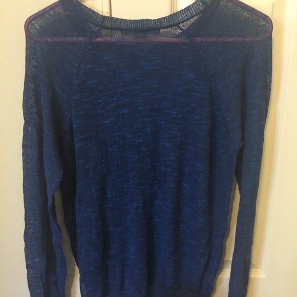 Blue sweater - Picture 2 of 3